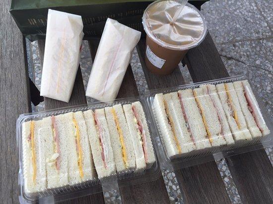 Hong Rui Zhen Sandwich